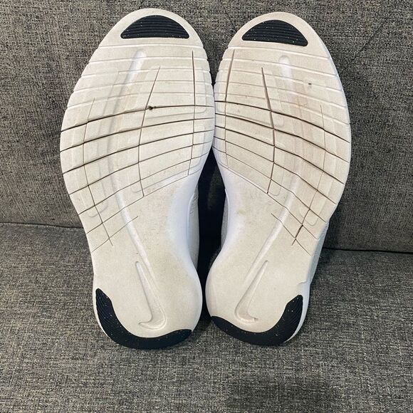 Nike Free Running Flyknit Sneakers Women Size 11 - Picture 8 of 9